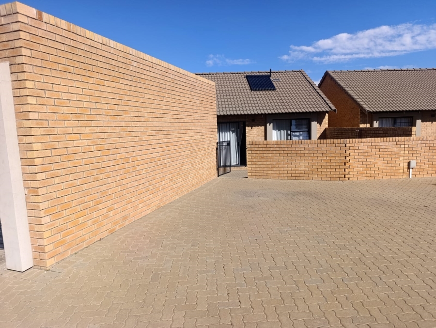 To Let 3 Bedroom Property for Rent in Douglas Valley Free State